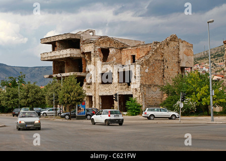 Krieg beschädigte Gebäude in Mostar, Bosnien und Herzegowina Stockfoto