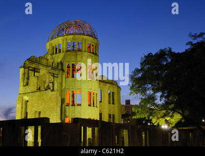 Der Atomic Dome in Hiroshima Japan dient als Denkmal im Friedenspark von Hiroshima Memorial in Hiroshima, japan. Stockfoto