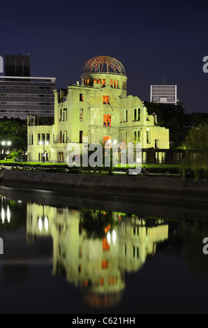 Der Atomic Dome in Hiroshima Japan dient als Denkmal im Friedenspark von Hiroshima Memorial in Hiroshima, japan. Stockfoto