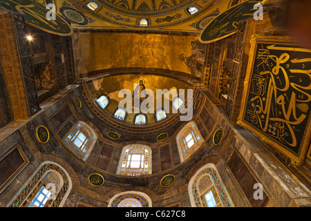 Apsismosaik Jungfrau Maria mit Kind, Madonna und Christus Kind Hagia Sophia, Istanbul, Türkei Stockfoto