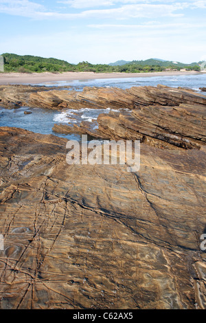 Felsformationen am Strand von Playa Santana. Popoyo, Rivas, Nicaragua, Mittelamerika Stockfoto