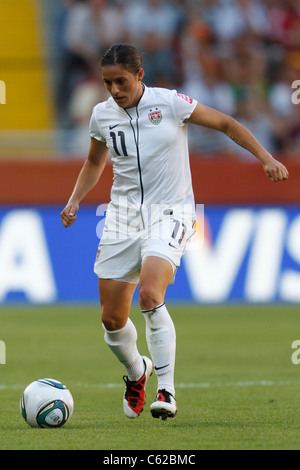 Alex Krieger aus den Vereinigten Staaten in einem Spiel der FIFA Frauen-Weltmeisterschaft Gruppe C gegen Nordkorea am 28. Juni 2011 im Rudolf-Harbig-Stadion in Dresden. Nur redaktionelle Verwendung. Kommerzielle Nutzung verboten. Stockfoto