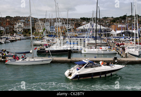 Cowes Yacht Haven an der River Medina West Cowes Isle Of Wight England UK Stockfoto