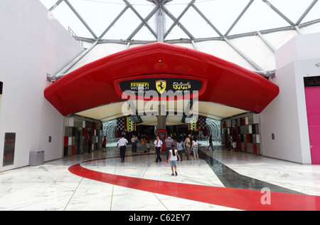 Themenpark Ferrari World in Abu Dhabi, Vereinigte Arabische Emirate Stockfoto