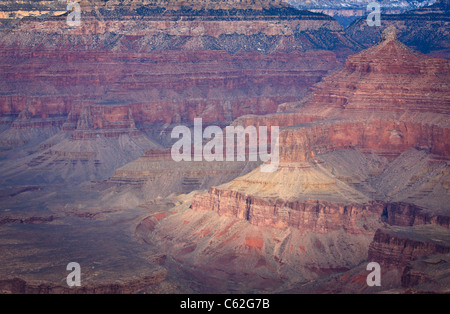 Ein Kletterer ist aufsteigend einige große Sandstein in Red Rock, in der Nähe von Las Vegas in Nevada. Stockfoto