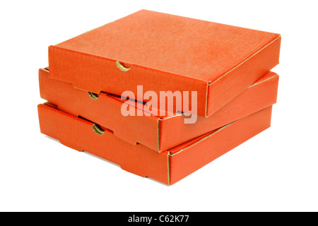 Stapel von drei Pizza-Take-away-Boxen auf weißem Hintergrund Stockfoto