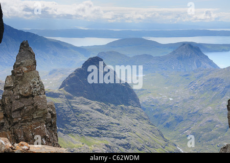 Blick vom Bealach Nan Läuse in Richtung Sgurr Na h-Uamha und Sgurr Na Stri, Black Cuillin, Isle Of Skye Stockfoto