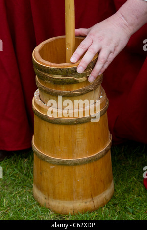 Buttern Butter in Northwich mittelalterliche Festival Verdin Park, Northwich 13. August 2011 14. August 2011 Stockfoto