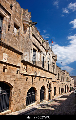 Das berühmte "Allee der Ritter in die Ritter"-Viertel, in die mittelalterliche Altstadt von Rhodos, Griechenland Stockfoto