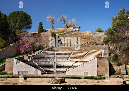 Die restaurierte Marmor Theater am Hügel Monte Smith, Website der Akropolis des antiken Rhodos, Dodekanes, Griechenland. Stockfoto