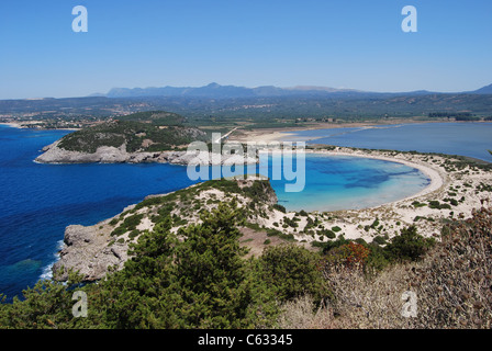 Ansicht von Voidokilia Bucht von der alten fränkischen Burg (Paliokastro) Stockfoto