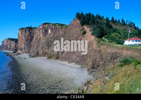 Cape d ' or, Nova Scotia, Kanada - Basalt Landzungen und Klippen entlang der zerklüfteten Küste der Bay Of Fundy und Minas Basin Stockfoto