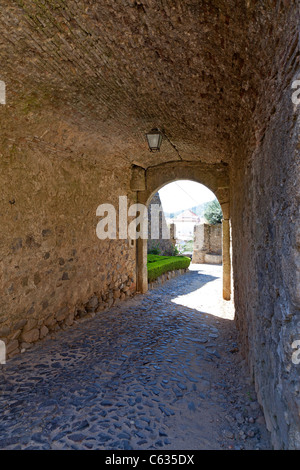 Eingang des mittelalterlichen Castelo de Vide Castle. Castelo de Vide, Portalegre District, Alto Alentejo, Portugal Stockfoto