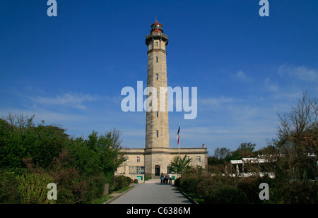 Leuchtturm der Wale (Phare des Baleines), Ile de Re (Saint-Clément-des-Baleines, Charentes Maritimes, Frankreich). Stockfoto