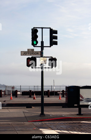 Ampel auf Jefferson - San Francisco - Stop Stockfoto