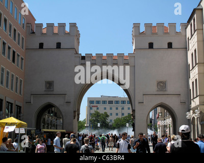 Karlstor (Stachus) in München, Deutschland Stockfoto