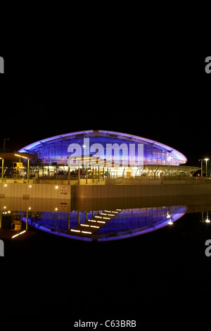 Darwin Convention Centre in der Nacht, Darwin, Northern Territory, Australien Stockfoto
