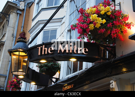 Public House The Mitre Oxford, Vereinigtes Königreich Stockfoto