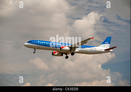 British Midland BMI Airbus 321-232 Airliner.  SCO 7576 Stockfoto