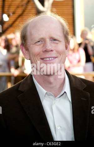 Ron Howard im Ankunftsbereich für Aschenputtel Mann Premiere, Universal Studios-Kino am Universal CityWalk, Los Angeles, Kalifornien, 23. Mai 2005. Foto von: Effie Naddel/Everett Collection Stockfoto