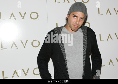 Sasha Vujacic im Ankunftsbereich für USA starten von PEAK Sport im LAVO, LAVO Restaurant und Nachtclub The Palazzo, Las Vegas, NV 10. August 2010. Foto von: James Atoa/Everett Collection Stockfoto