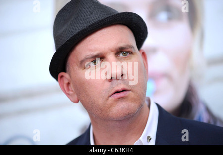 Mike O' Malley im Ankunftsbereich für EAT PRAY LOVE Premiere, The Ziegfeld Theatre, New York, NY 10. August 2010. Foto von: Kristin Callahan/Everett Collection Stockfoto