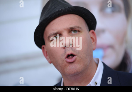 Mike O' Malley im Ankunftsbereich für EAT PRAY LOVE Premiere, The Ziegfeld Theatre, New York, NY 10. August 2010. Foto von: Kristin Callahan/Everett Collection Stockfoto