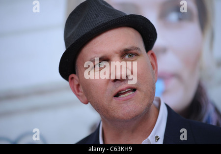 Mike O' Malley im Ankunftsbereich für EAT PRAY LOVE Premiere, The Ziegfeld Theatre, New York, NY 10. August 2010. Foto von: Kristin Callahan/Everett Collection Stockfoto