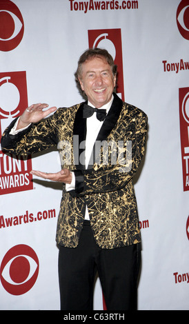 Eric Idle im Presseraum für American Theatre Wing Antoinette Perry Tony Awards 2005, der Rainbow Room, New York, NY, Juni Stockfoto