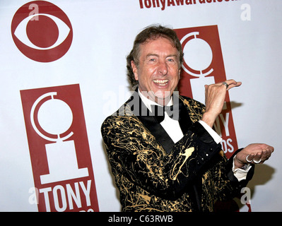 Eric Idle im Presseraum für American Theatre Wing Antoinette Perry Tony Awards 2005, der Rainbow Room, New York, NY, Juni Stockfoto