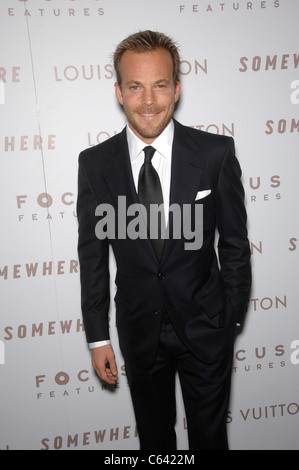 Stephen Dorff im Ankunftsbereich für irgendwo Premiere, Arclight Hollywood, Los Angeles, CA 7. Dezember 2010. Foto von: Michael Germana/Everett Collection Stockfoto