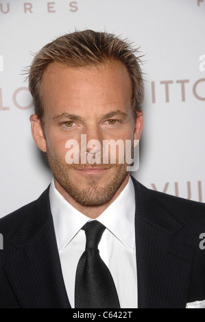 Stephen Dorff im Ankunftsbereich für irgendwo Premiere, Arclight Hollywood, Los Angeles, CA 7. Dezember 2010. Foto von: Michael Germana/Everett Collection Stockfoto