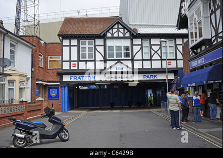 Eingang zum Fratton Park den Boden von Portsmouth Football Club in Hampshire UK gegründet 1898 Stockfoto