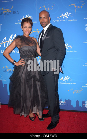 Nicole Ari Parker, Boris Kodjoe im Ankunftsbereich für Alfred E. Mann Stiftung 7th Annual Black Tie Gala, Hangar 8 in Santa Monica Stockfoto