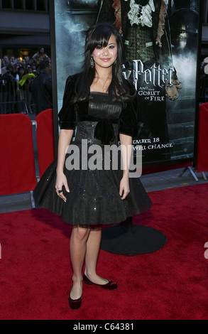 Katie Leung im Ankunftsbereich für HARRY POTTER und der Feuerkelch Premiere, The Ziegfeld Theatre, New York, NY, Samstag, 12. November 2005. Foto von: Gregorio Binuya/Everett Collection Stockfoto