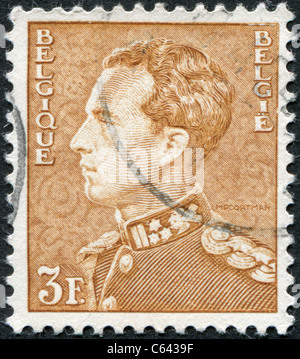 Belgien - 1951: Eine Briefmarke gedruckt in Belgien zeigt Leopold III von Belgien Stockfoto