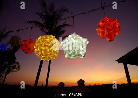 Laternen zum Verkauf am Mindil Beach Sunset Market, Darwin, Northern Territory, Australien Stockfoto