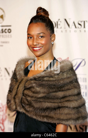 ROZONDA Chilli Thomas von TLC im Ankunftsbereich Ball zugunsten Angel G & P Foundation for Cancer Research, New York Marriott Marquis Hotel, New York, NY, 14. November 2005. Foto von: Gregorio Binuya/Everett Collection Stockfoto