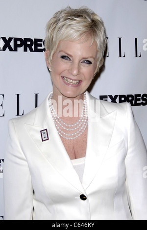 Cindy McCain im Ankunftsbereich für ELLE und Express 25 25 Veranstaltung, Palihouse in West Hollywood, Los Angeles, CA 7. Oktober 2010. Foto von: Dee Cercone/Everett Collection Stockfoto