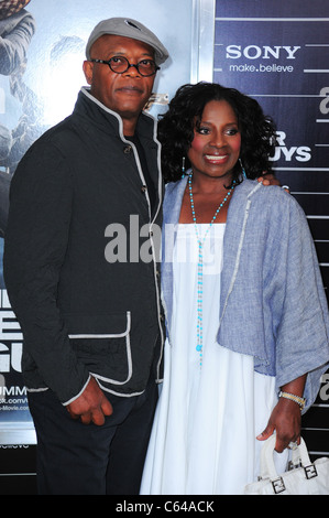 Samuel, Latanya Richardson im Ankunftsbereich für THE OTHER GUYS Premiere, The Ziegfeld Theatre, New York, NY 2. August 2010. Foto von: Gregorio T. Binuya/Everett Collection Stockfoto