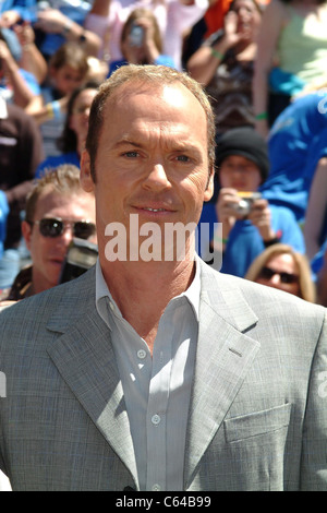 Michael Keaton im Ankunftsbereich für Herbie: völlig geladen Weltpremiere, El Capitan Theatre, Los Angeles, CA, Sonntag, 19. Juni 2005. Stockfoto