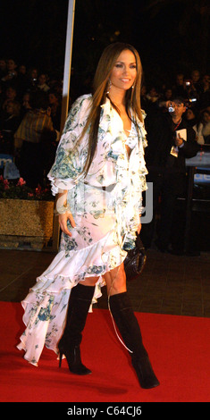 Jennifer Lopez kommt bei den NRJ MUSIC AWARDS am Palais des Festivals am 22. Januar 2005 in Cannes, Frankreich. (Foto von Thierry Carpico/Everett Collection) Stockfoto