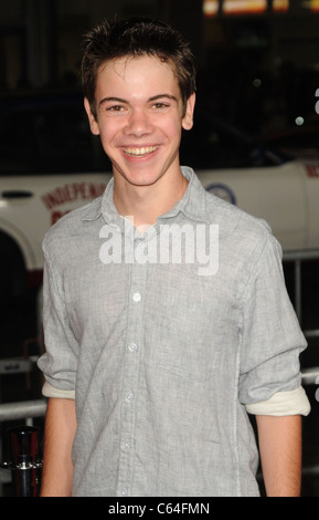 Alexander Gould im Ankunftsbereich für RED Premiere, Graumans Chinese Theatre, Los Angeles, CA 11. Oktober 2010. Foto von: Dee Cercone/Everett Collection Stockfoto