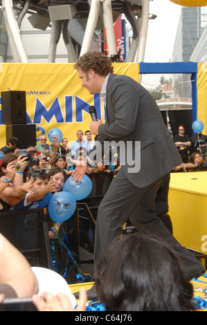 Will Ferrell bei einem öffentlichen Auftritt für DreamWorks Animation & Guinness World Records größten Superhelden treffen In Support Of MEGAMIND, Nokia Plaza La LIVE, Los Angeles, CA 2. Oktober 2010. Foto von: Michael Germana/Everett Collection Stockfoto