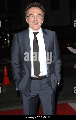 Danny Boyle im Ankunftsbereich für 127 HOURS Screening, Academy of Motion Picture Arts and Sciences, Beverly Hills, CA 3. November 2010. Foto von: Elizabeth Goodenough/Everett Collection Stockfoto