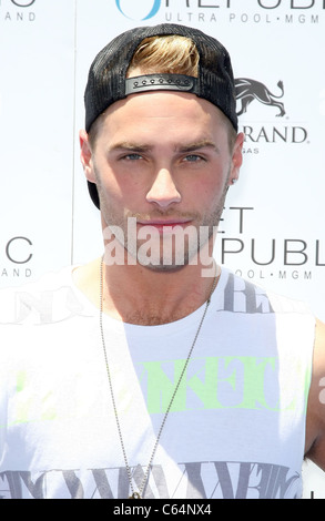 Josh Strickland Teilnahme für Holly Madison Hosts Fourth Of July an WET Republic, WET REPUBLIC im MGM Grand, Las Vegas, NV 4. Juli 2010. Foto von: MORA/Everett Collection Stockfoto