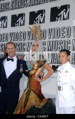 Lady Gaga im Ankunftsbereich für 2010 MTV Video Music Awards VMA es - Ankünfte, Nokia Theatre L.A. LIVE, Los Angeles, CA 12. September 2010. Foto von: Michael Germana/Everett Collection Stockfoto