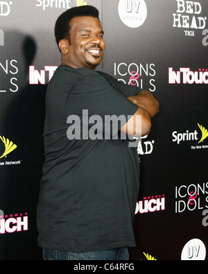 Craig Robinson im Ankunftsbereich für IN TOUCH WEEKLY Symbole & Idole Jahresfeier, Bar Marmont, Los Angeles, CA 12. September 2010. Foto von: Craig Bennett/Everett Collection Stockfoto