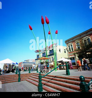 Victoria, BC, Vancouver Island, British Columbia, Kanada - Public Market und urbane Kunst in Bastion Square, Altstadt Stockfoto
