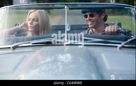 STRAW DOGS 2011 Screen Gems Film mit Kate Bosworth und James Marsden. Foto Steve Dietl Stockfoto